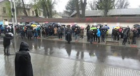 LIVE // Protest în fața Curții Constituționale. Sunt prezenți membri de la PAS, PPDA, PN și Democrația Acasă
